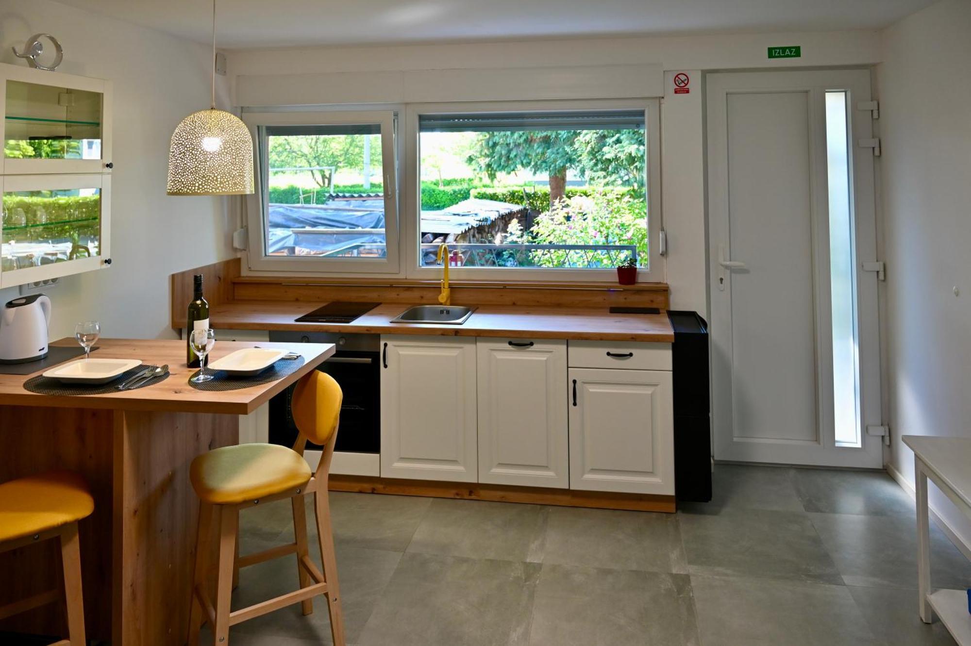 Studio Apartman Una -Self Check In,Free Parking Karlovac Eksteriør billede